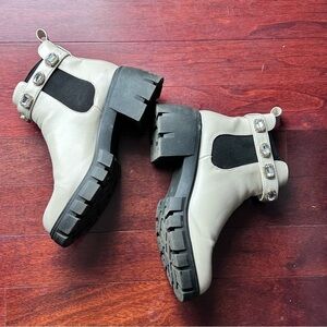 Chunky Chelsea Ankle Boots with Jewel Strap – Cream Pull On by Steve Madden 9.5